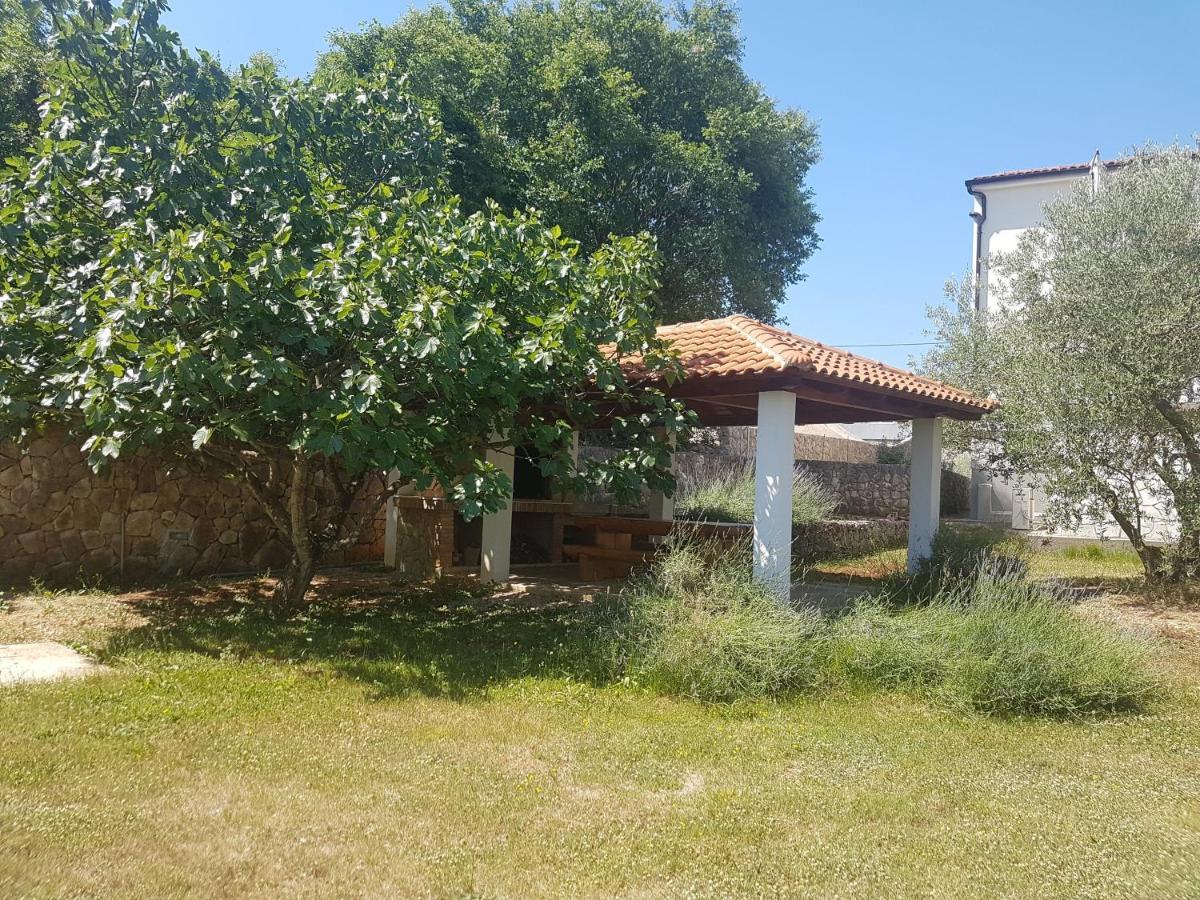 Margareta Appartement Sveti Ivan Dobrinjski Buitenkant foto