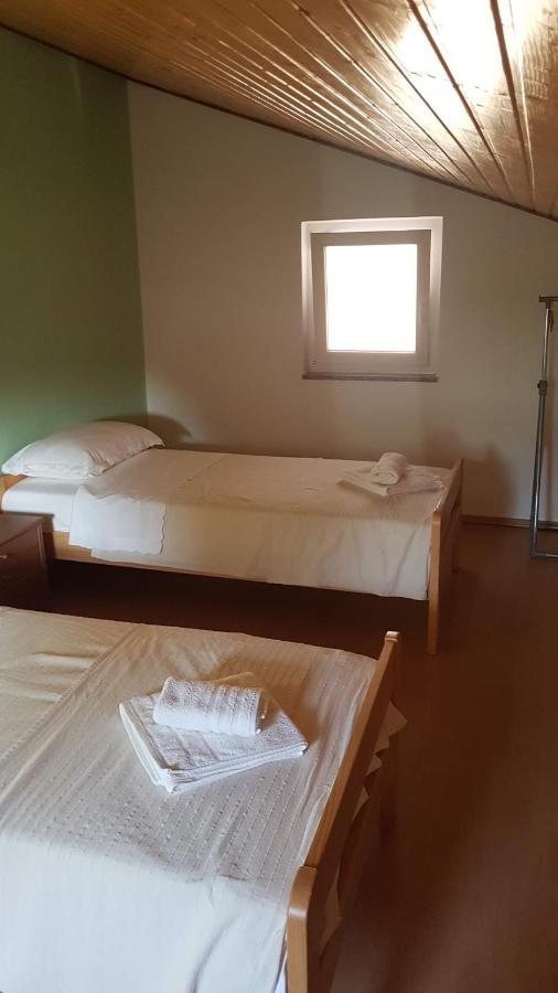 Margareta Appartement Sveti Ivan Dobrinjski Buitenkant foto