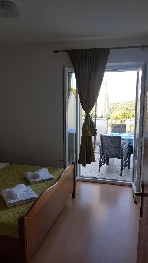 Margareta Appartement Sveti Ivan Dobrinjski Buitenkant foto